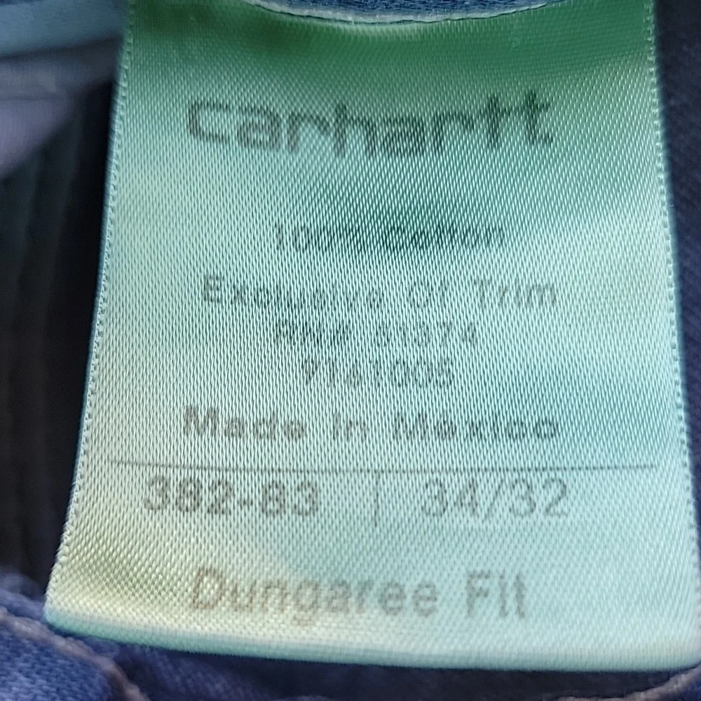Carhartt dungaree Fit Men's jeans 5 pocket color blue size 38X32 100% cotton